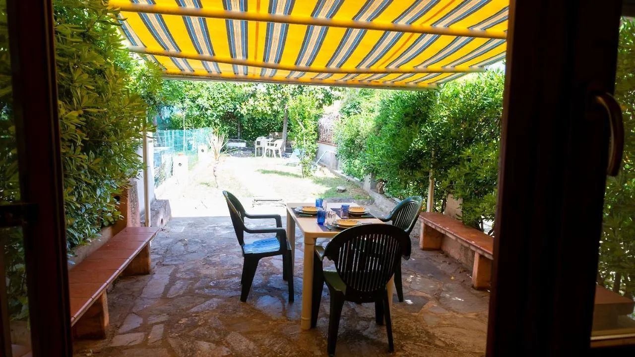 Apartmán La Casa Di Elisabetta Agrustos