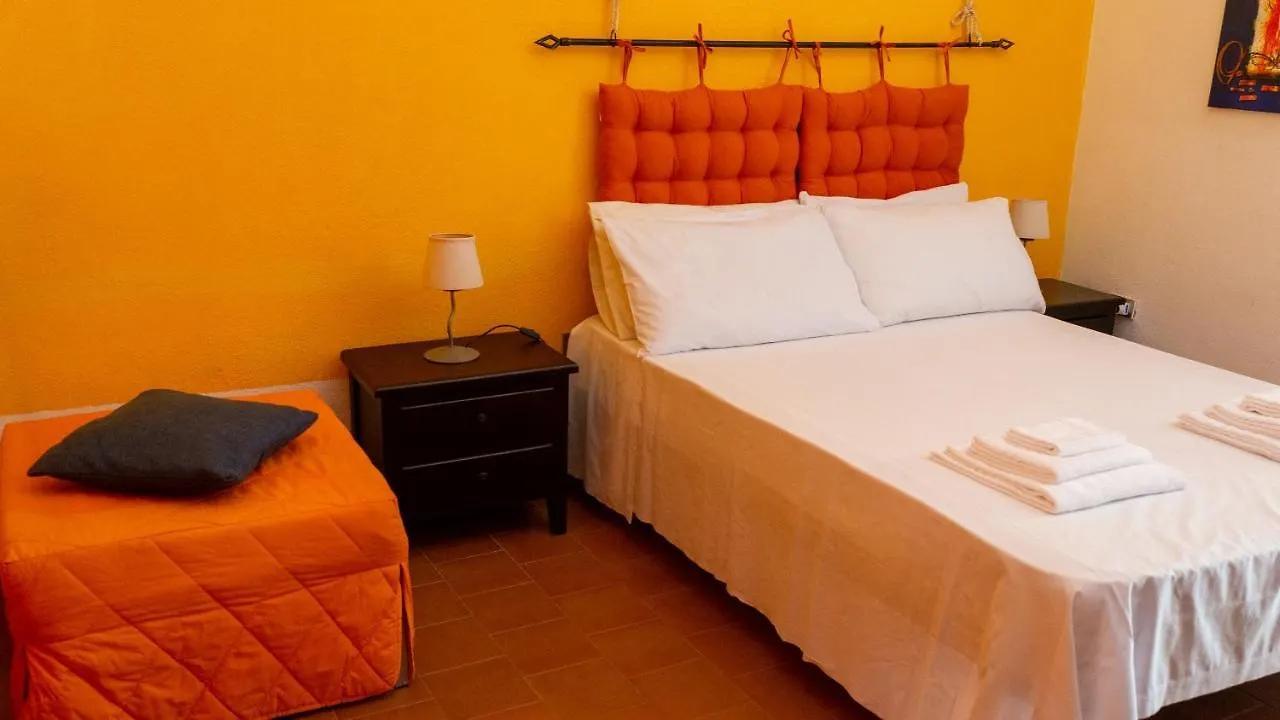 Apartamento La Casa Di Elisabetta Agrustos Italia